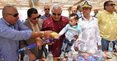 صور.. احتفالات محافظة مطروح بأعياد الربيع بحضور المحافظ على شاطئ روميل