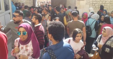 إقبال كبير على قلعة قايتباى من زائرى الإسكندرية خلال شم النسيم