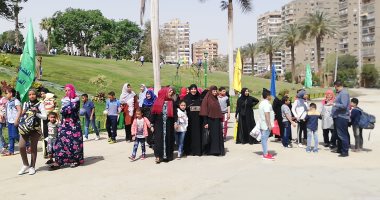 فيديو وصور.. زحام شديد فى الحديقة الدولية احتفالا بشم النسيم