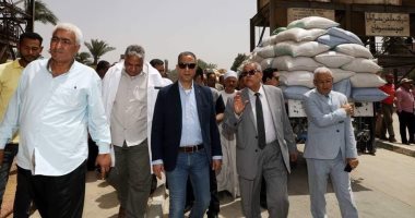 محافظ سوهاج يتفقد صومعة تخزين الأقماح "بأولاد نصير" وتوريد 8 آلاف طن للشون