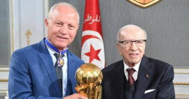 رئيس تونس يستقبل بعثة النجم الساحلي بعد التتويج بالبطولة العربية.. صور