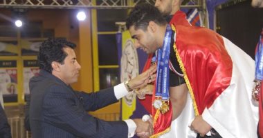 وزير الرياضة يعقد جلسة مع محمد إيهاب لبحث أزمة الأثقال غدا