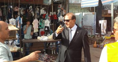 صور.. حملة لإزالة الإشغالات وضبط "التوك توك" بمنيا القمح فى الشرقية