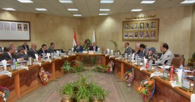 رئيس جامعة أسيوط:سداد الرسوم الدراسية شرط دخول امتحانات نهاية العام