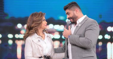 خالد سليم يتحدى زوجته ويقدم أشهر أغنياته بـ"معكم" مع منى الشاذلى