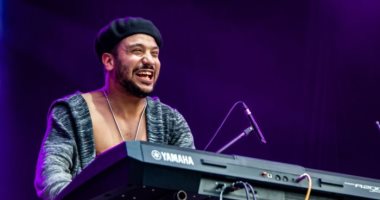 إسلام شيبسى يفتتح مهرجان "Kunsten festival des arts" فى بلجيكا