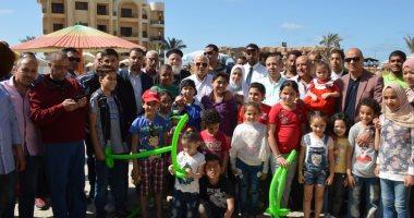 صور.. محافظ بورسعيد يستقبل وفد أطفال مستشفى 57357   