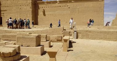 السفير الأمريكى يرافق عضوا بالكونجرس فى جولة سياحية بالمعالم الأثرية بأسوان
