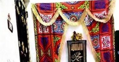 هاتوا الفوانيس يا ولاد ..قارئة تشارك بصور زينة رمضان على باب شقتها 