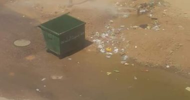 صور.. اضبط مخالفة.. انفجار ماسورة مياة بجوار عامود إنارة بمدينة السادات