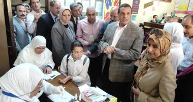 صور ..محافظ البحيرة يفتتح حملة مواجهة فيروس سى لطلاب الإعدادية