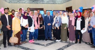   رئيس جامعة طنطا يفتتح معرض الفنون التشكيلية ويكرم الفائزين