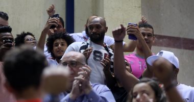 فيديو وصور.. شيكابالا وعبد الواحد السيد فى نهائى دورى السلة بين الزمالك والجزيرة