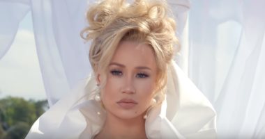 سرقة حلى ثمينة من المغنية إيجى أزيليا بقيمة 366 ألف دولار