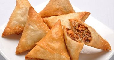 رمضان جانا.. اعرفى طريقة عمل سمبوسة اللحم لعزومة أول يوم صيام