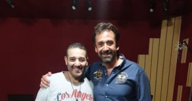 كريم عبد العزيز ينتهى من تسجيل أغنية تتر "توأم روحى" بتوقيع شريف إسماعيل