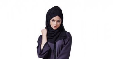لو عندك عزومة.. تشكيلة عبايات مناسبة لارتدائها في نهار رمضان