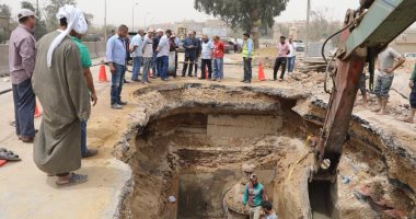 هبوط أرضى بالطريق الإقليمى بسبب سقوط الأمطار فى الفيوم