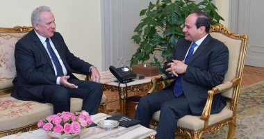 السيسى يؤكد انفتاح مصر فى سياق أى مبادرة لخدمة الأهداف التنموية لأفريقيا.. الرئيس لمفوض الاتحاد الأوروبي: لا تنمية دون استقرار حالة السلم والأمن فى القارة.. "مميتسيا": القاهرة شريك استراتيجى 