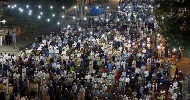 صور.. العالم الإسلامى يحتفل برمضان بـ"التراويح" والإفطار فى الساحات