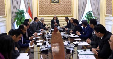 رئيس الوزراء يتابع استعدادات الامتحان الإلكترونى للصف الأول الثانوى