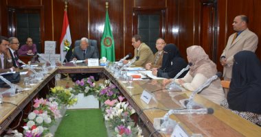 محافظ الدقهلية: إغلاق محلات الأسماك المخالف وشهر مهلة لتحديد الارتفاعات بقرية النزهة
