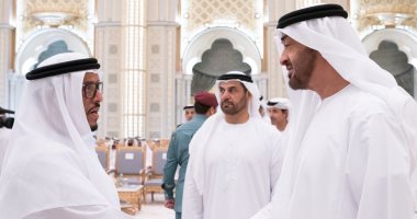 محمد بن زايد يستقبل الشيوخ وكبار المسئولين بالإمارات فى قصر الوطن.. صور