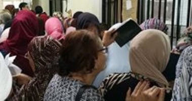 قارئ يناشد الصحة لحل أزمة الزحام لصرف العلاج بالتأمين الصحى بالإسكندرية
