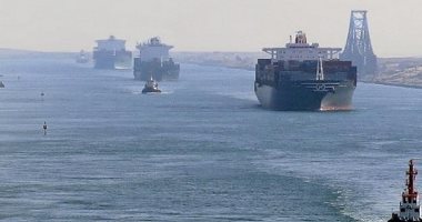 مميش: عبور 55 سفينة قناة السويس بحمولة 4.6 مليون طن