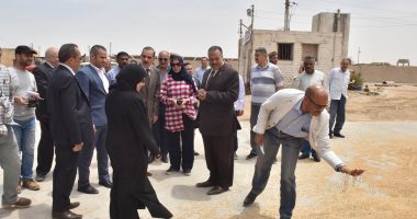 محافظ أسيوط :سنضرب بيد من حديد على أيدى المخالفين وإقصاء فورى للفاسدين