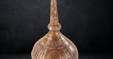 شاهد الفن الإسلامى.. "مرشة عطر" من النحاس المكفت بالذهب والفضة
