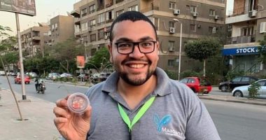مش تمر ولا سوبيا.. شباب المعادى يوزعون "كنافة بالنوتيلا" على الصائمين.. فيديو