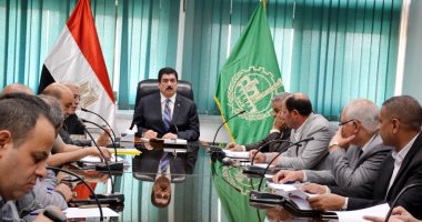محافظ القليوبية يبحث استعدادات امتحانات الثانوية العامة والدبلومات الفنية