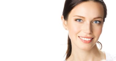 بعيد عن مراكز التجميل.. 6 خطوات منزلية تعيد للبشرة نضارتها وجمالها