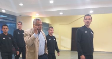 صور.. طاقم تحكيم الزمالك ودجلة يتفقد الملعب وتوافد الجمهور