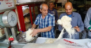 ملوك رمضان.. من الكوز للآلى.. كنافة وقطايف تؤرخ لحى مصر الجديدة