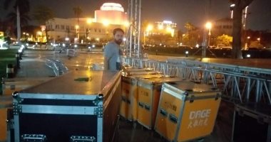 شاهد تجهيزات ساحة الهناجر استعدادًا لانطلاق فعاليات برنامج "هل هلالك"