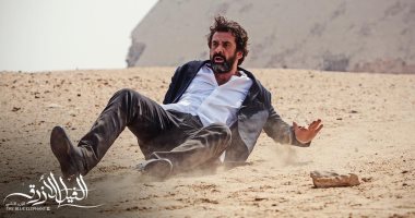 محدش بيهرب من مصيره.. كريم عبد العزيز يشوق جمهوره بصورة جديدة من الفيل الأزرق2