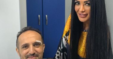 سالى عبد السلام برفقة شريف مدكور من المستشفى: من حبه ربه حبب فيه خلقه