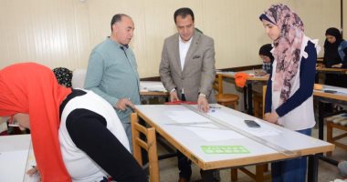 صور ..نائب رئيس جامعة أسيوط يتفقد امتحانات أخر العام.. وإنطلاق الامتحانات بآداب طنطا