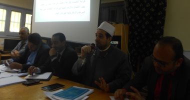 رئيس النظام والمراقبة بالثانوية الأزهرية يجتمع برؤساء لجان الأقصر