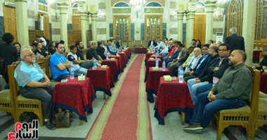 نجوم الفن والإعلام فى عزاء الفنانة محسنة توفيق