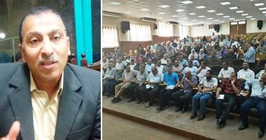 "كاد المعلمُ أن يكونَ رسولا".. "مسيو محمود" حكاية مدرس لغة فرنسية تطوع لتعريف الطلاب والمعلمون بنظام الثانوية الجديدة.. يؤكد: اعتمدت على المحمول للشرح قبل وصول التابلت.. والنظام الجديد يقضى على الدروس الخصوصية