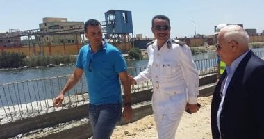 صور.. محافظ بورسعيد يتفقد المبنى الجديد للمرور واعمال انشاء كورنيش الاتصال 