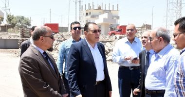 محافظ الشرقية يتابع حملات إزالة التعديات ويتفقد مشروع كوبري شرويدة