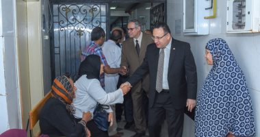 صور.. محافظ الإسكندرية يتفقد مستشفى الحميات و رأس التين