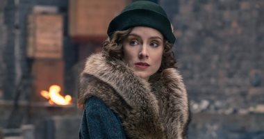 أيدا فى كامل أناقتها .. صورة جديدة من الموسم الخامس لـ Peaky blinders