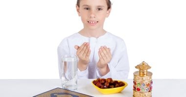 هل اجبار الطفل علي الصيام يعرضه للمخاطر؟