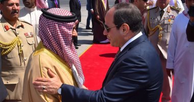 صور.. الرئيس السيسي يودع ملك البحرين بمطار القاهرة فى ختام زيارته لمصر