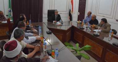محافظ المنيا: لا تسامح فى تخاذل أى مسئول عن عمله